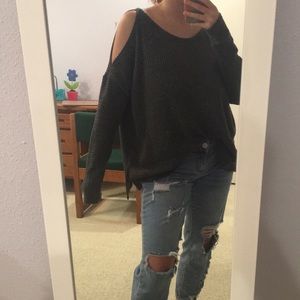 Cold shoulder sweater long sleeve tee